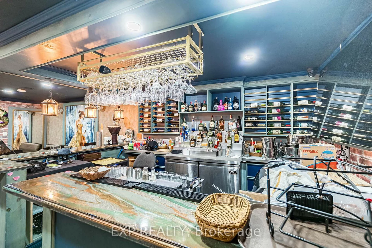 2848, Dufferin, Yorkdale-Glen Park, Toronto