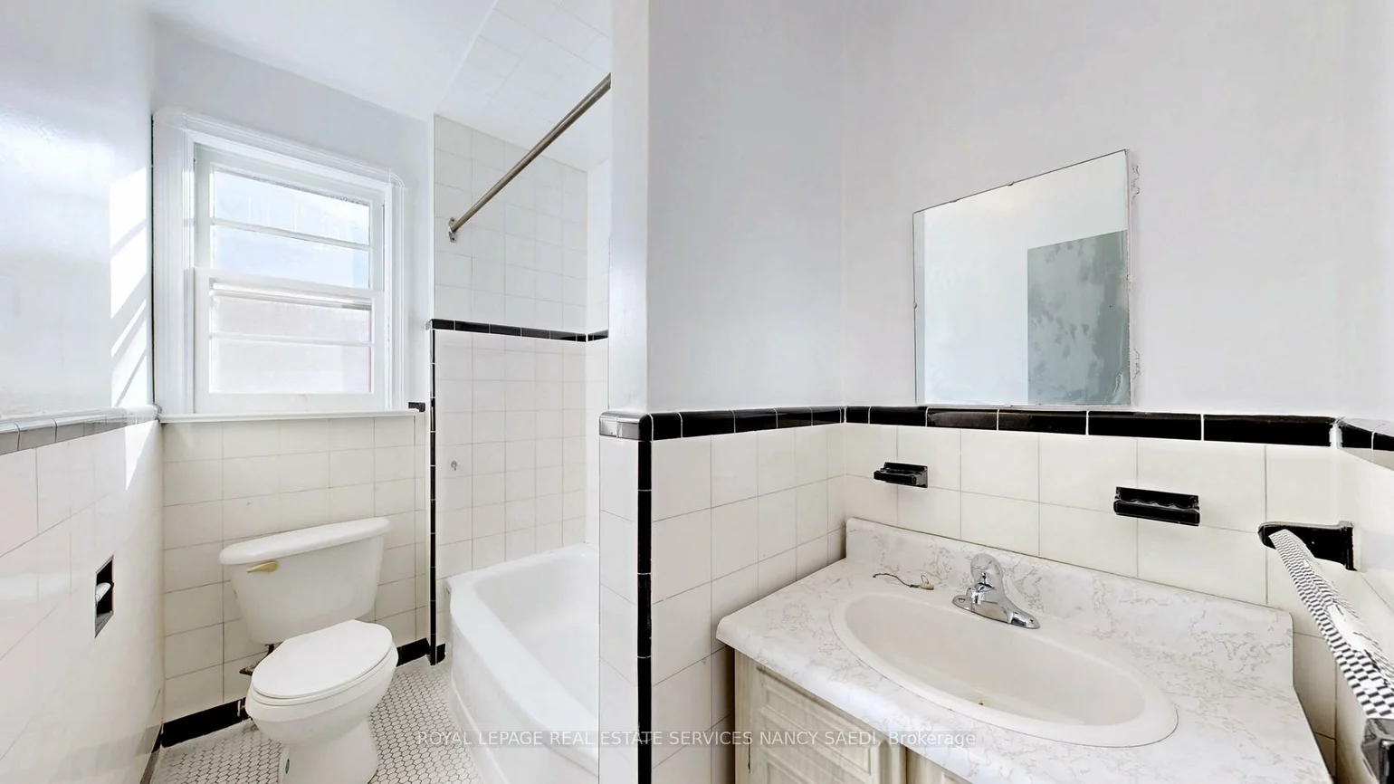 1264, Weston, Mount Dennis, Toronto