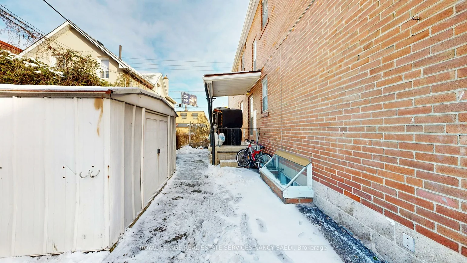 1264, Weston, Mount Dennis, Toronto