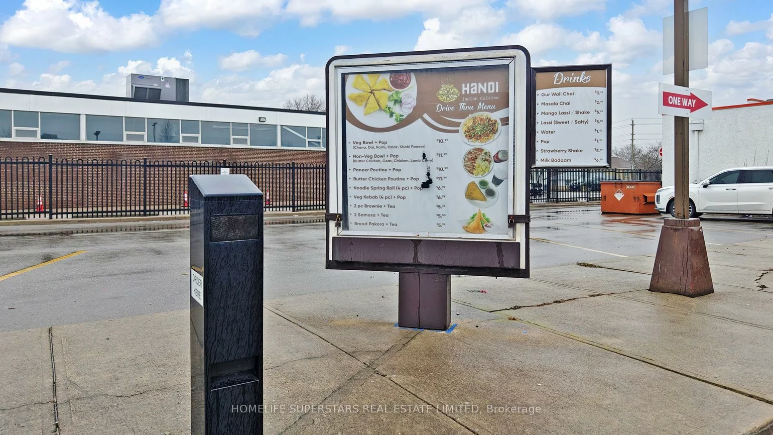 2068, KIPLING, West Humber-Clairville, Toronto