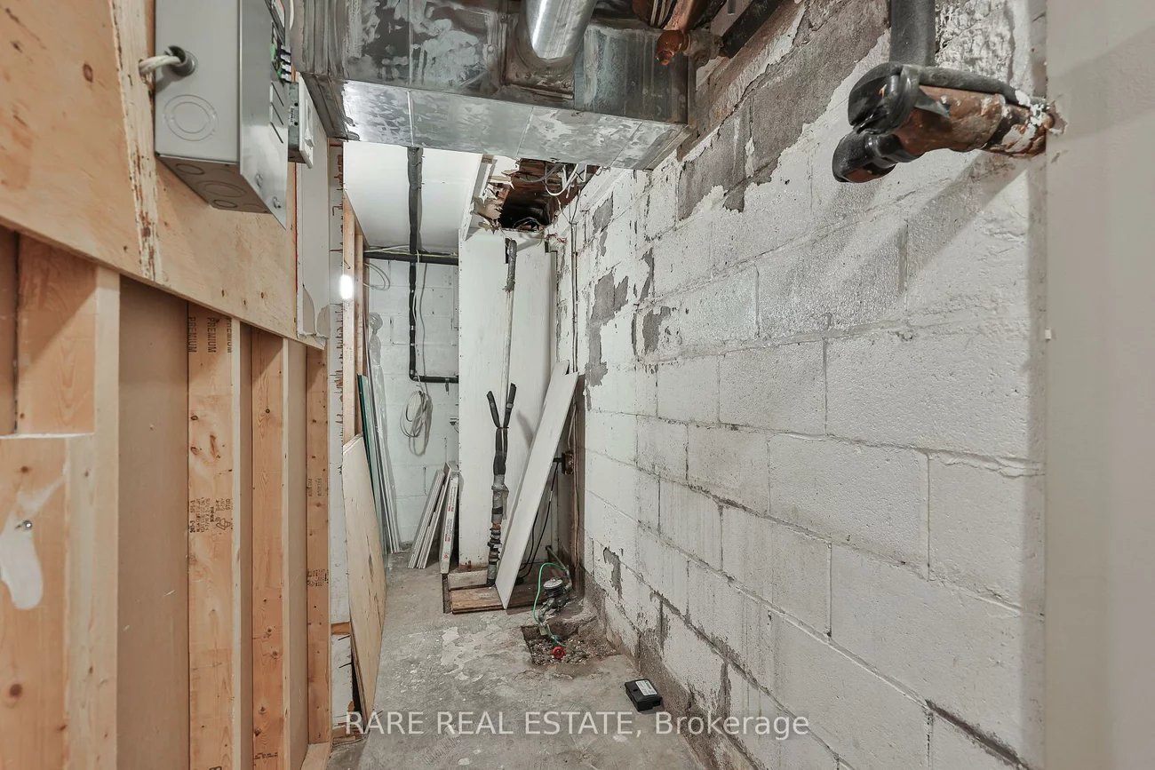 3588, Dufferin, Yorkdale-Glen Park, Toronto