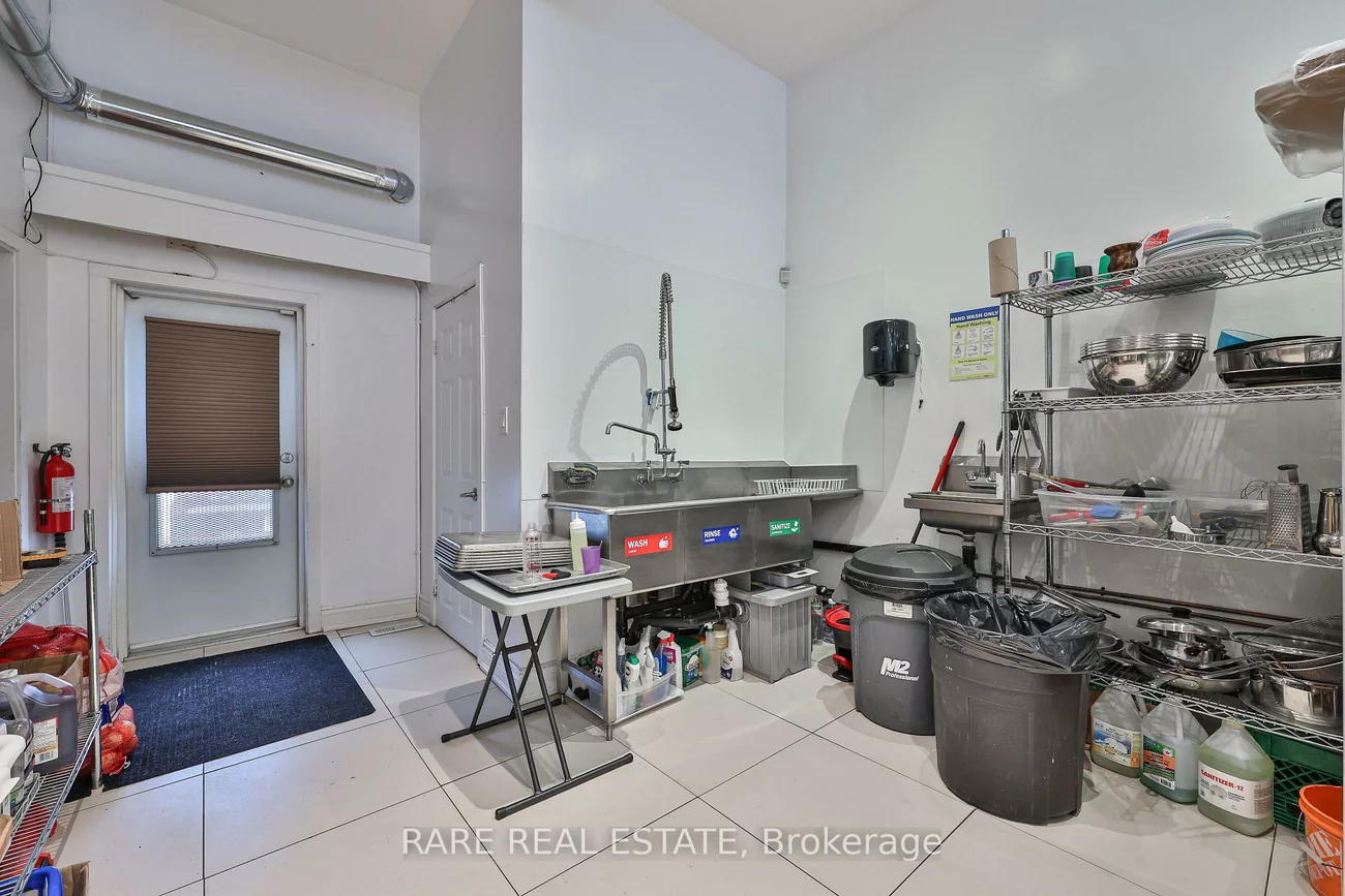 3588, Dufferin, Yorkdale-Glen Park, Toronto