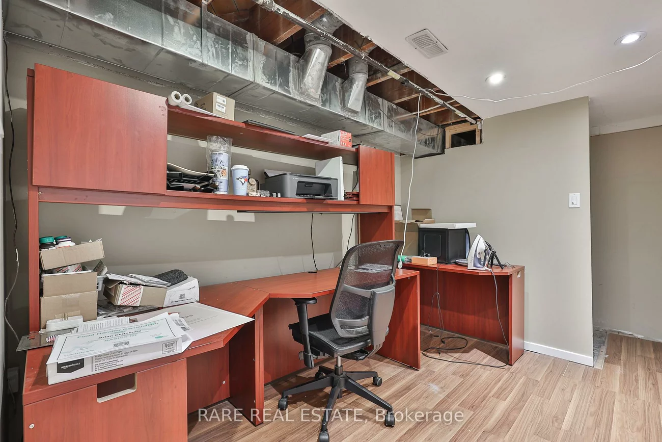 3588, Dufferin, Yorkdale-Glen Park, Toronto