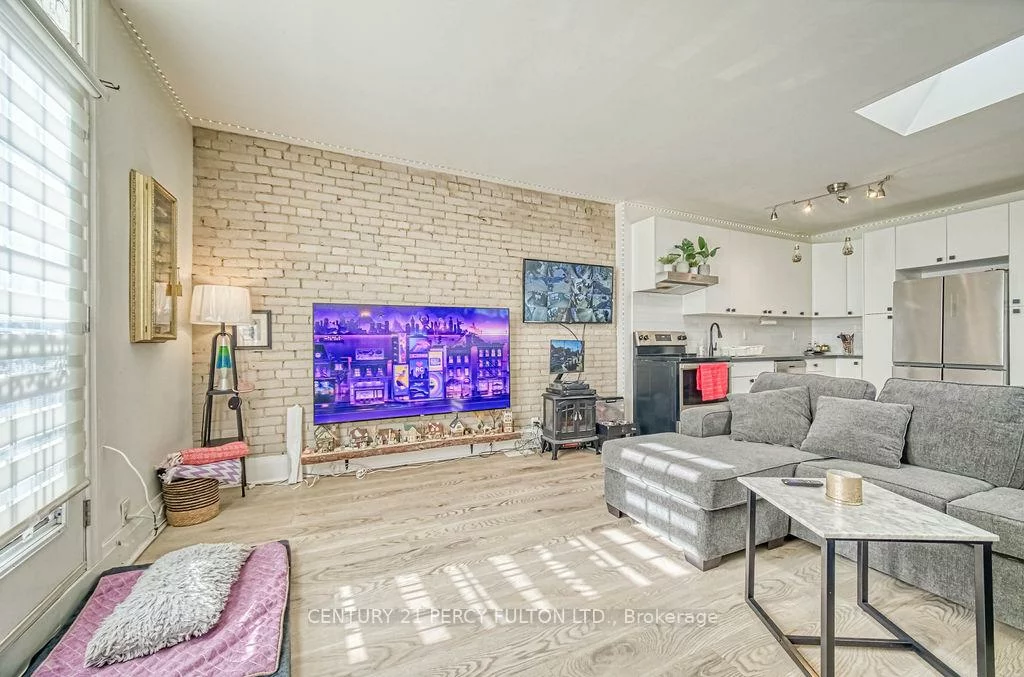 1606, Queen, South Parkdale, Toronto