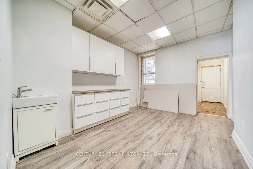 1606, Queen, South Parkdale, Toronto