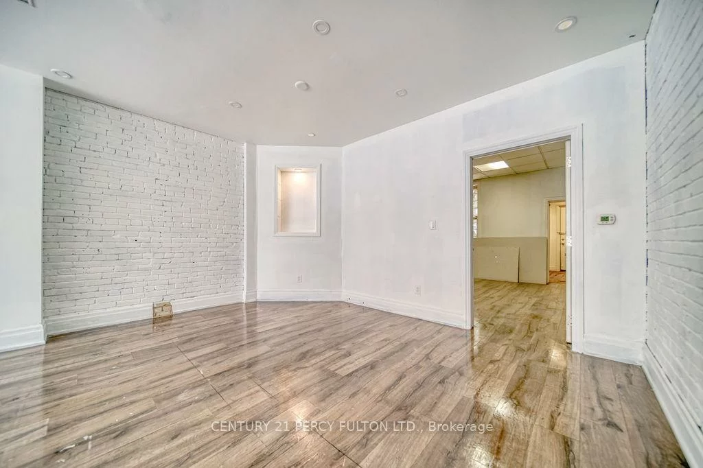 1606, Queen, South Parkdale, Toronto