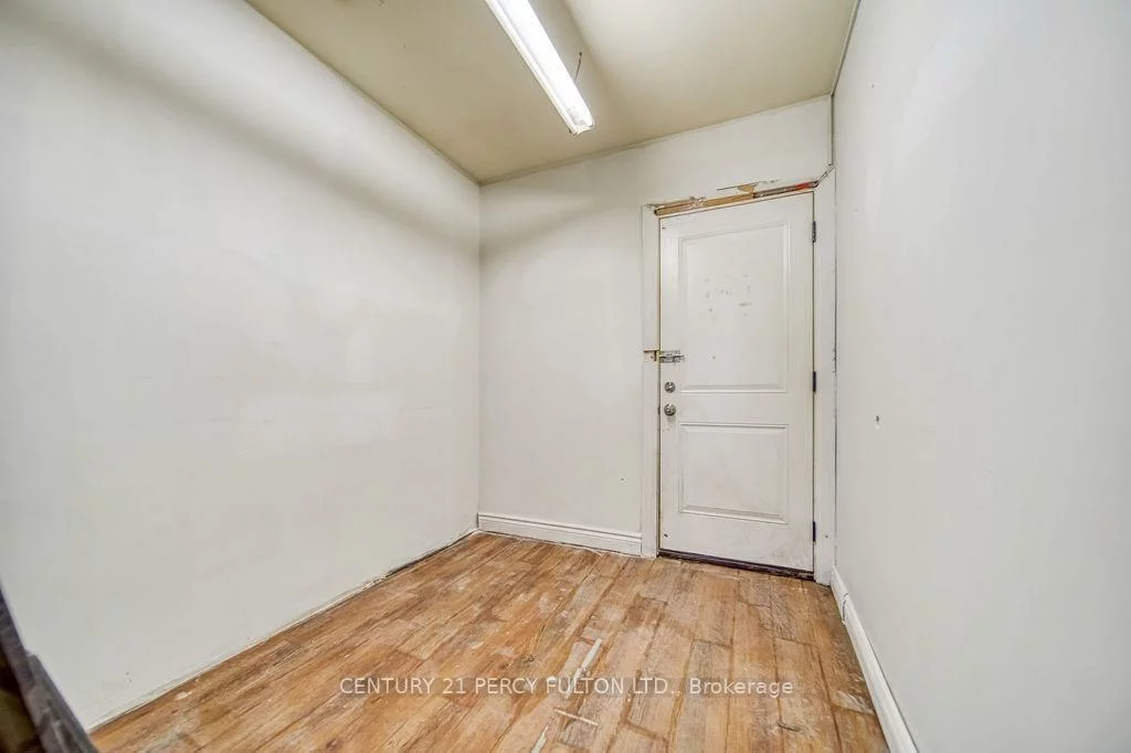 1606, Queen, South Parkdale, Toronto