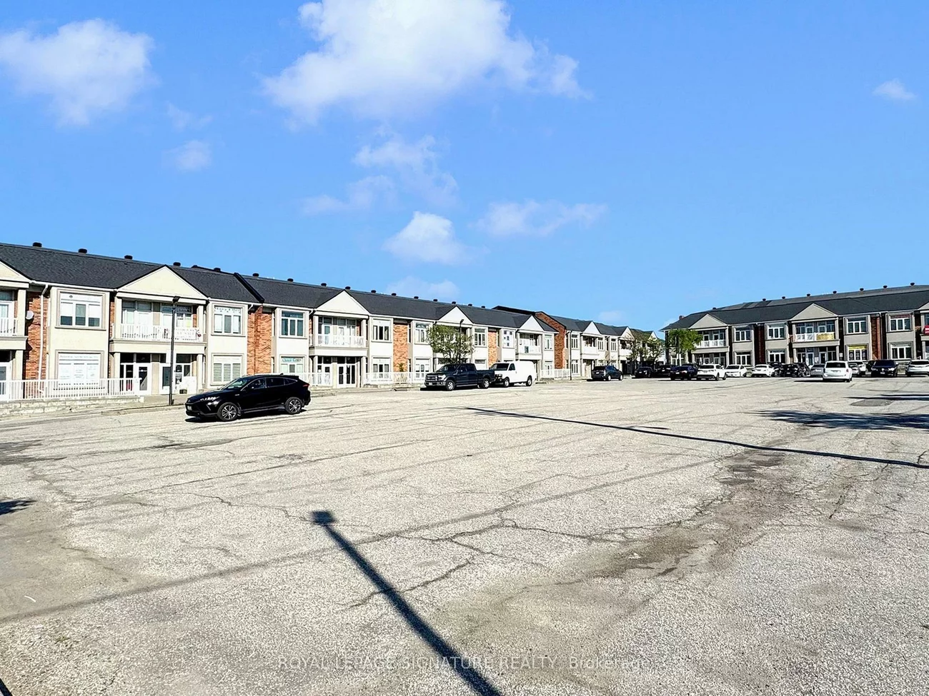 951, Wilson, Downsview-Roding-CFB, Toronto