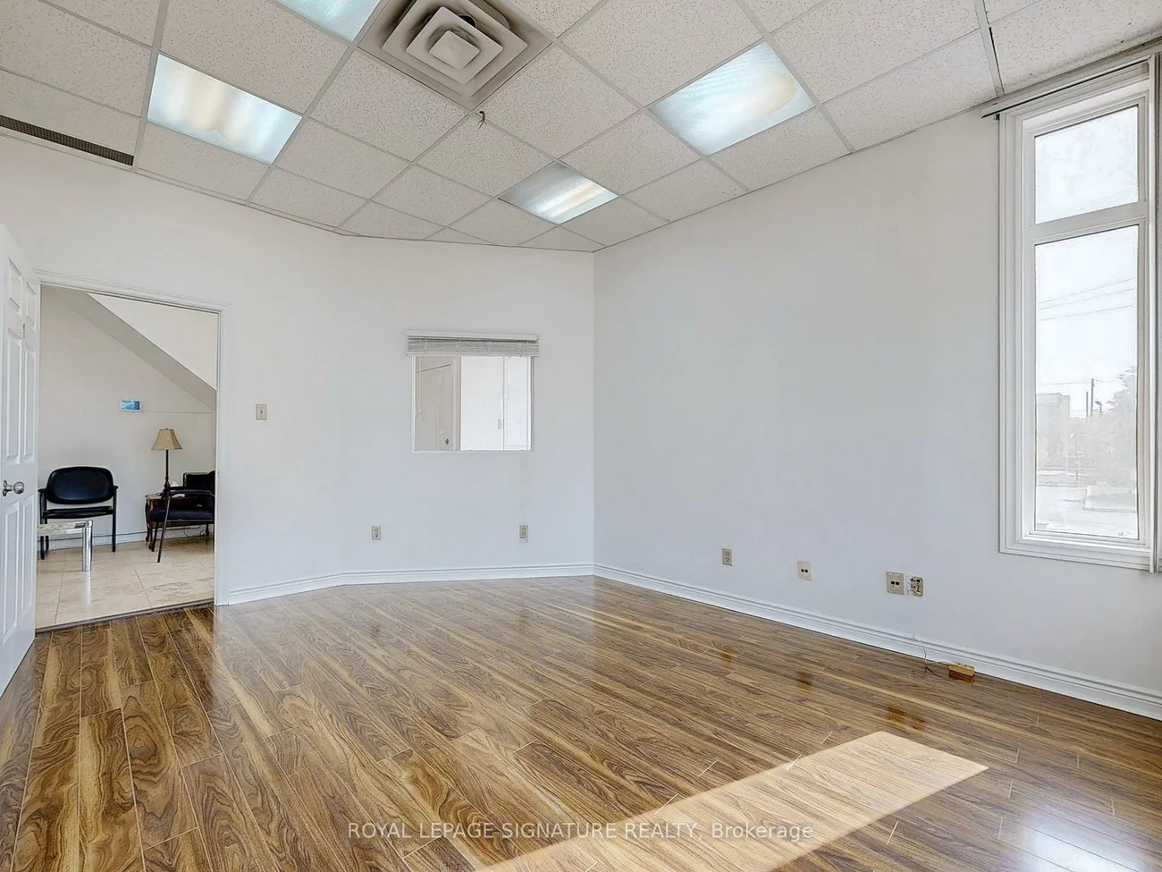 951, Wilson, Downsview-Roding-CFB, Toronto