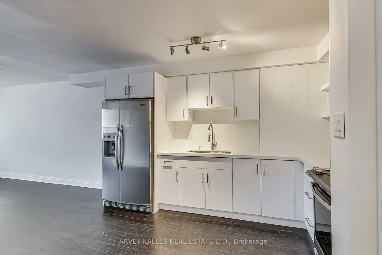 395, Keele, Junction Area, Toronto