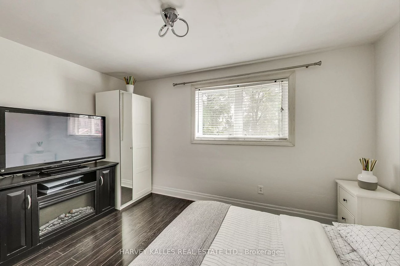 395, Keele, Junction Area, Toronto