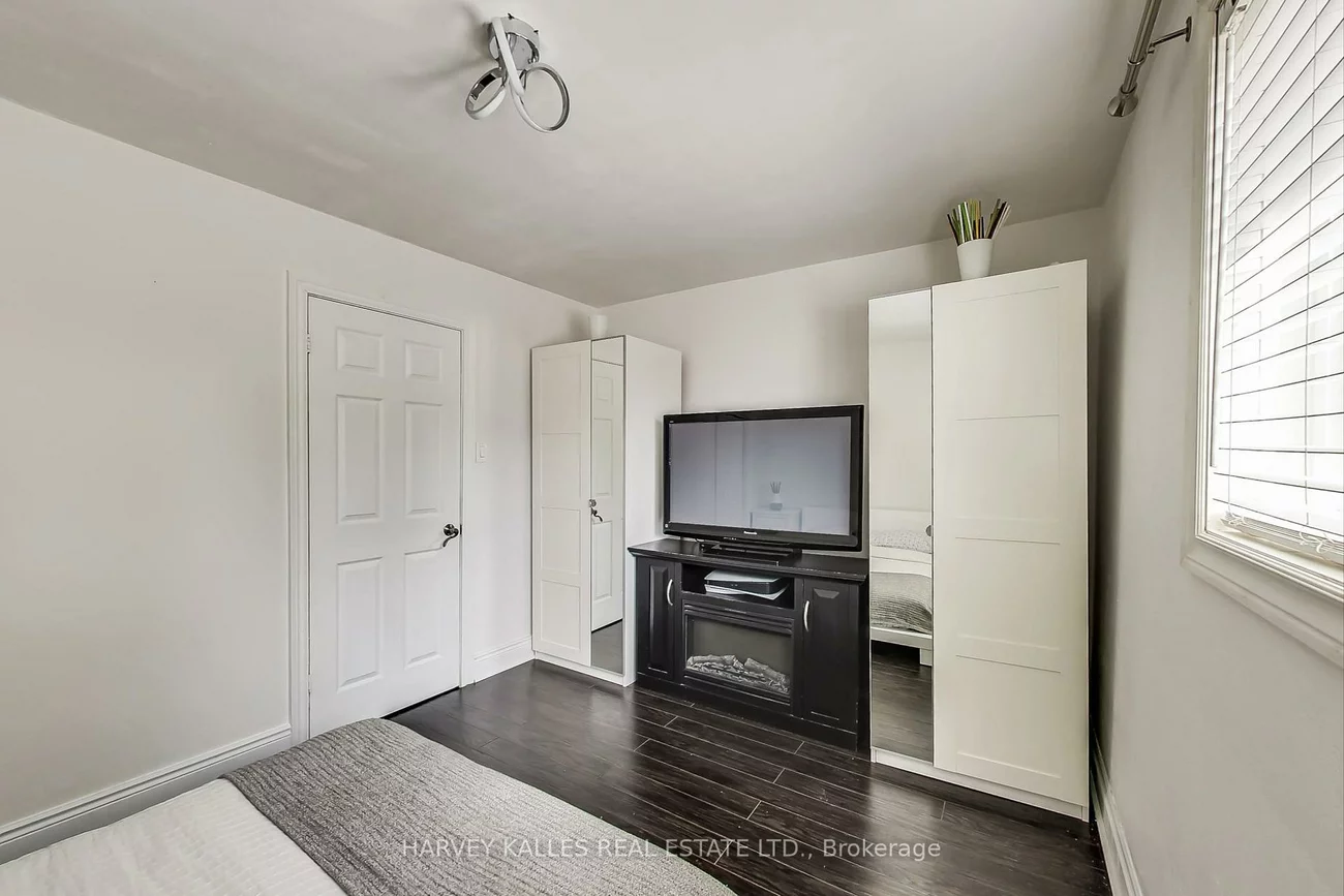 395, Keele, Junction Area, Toronto