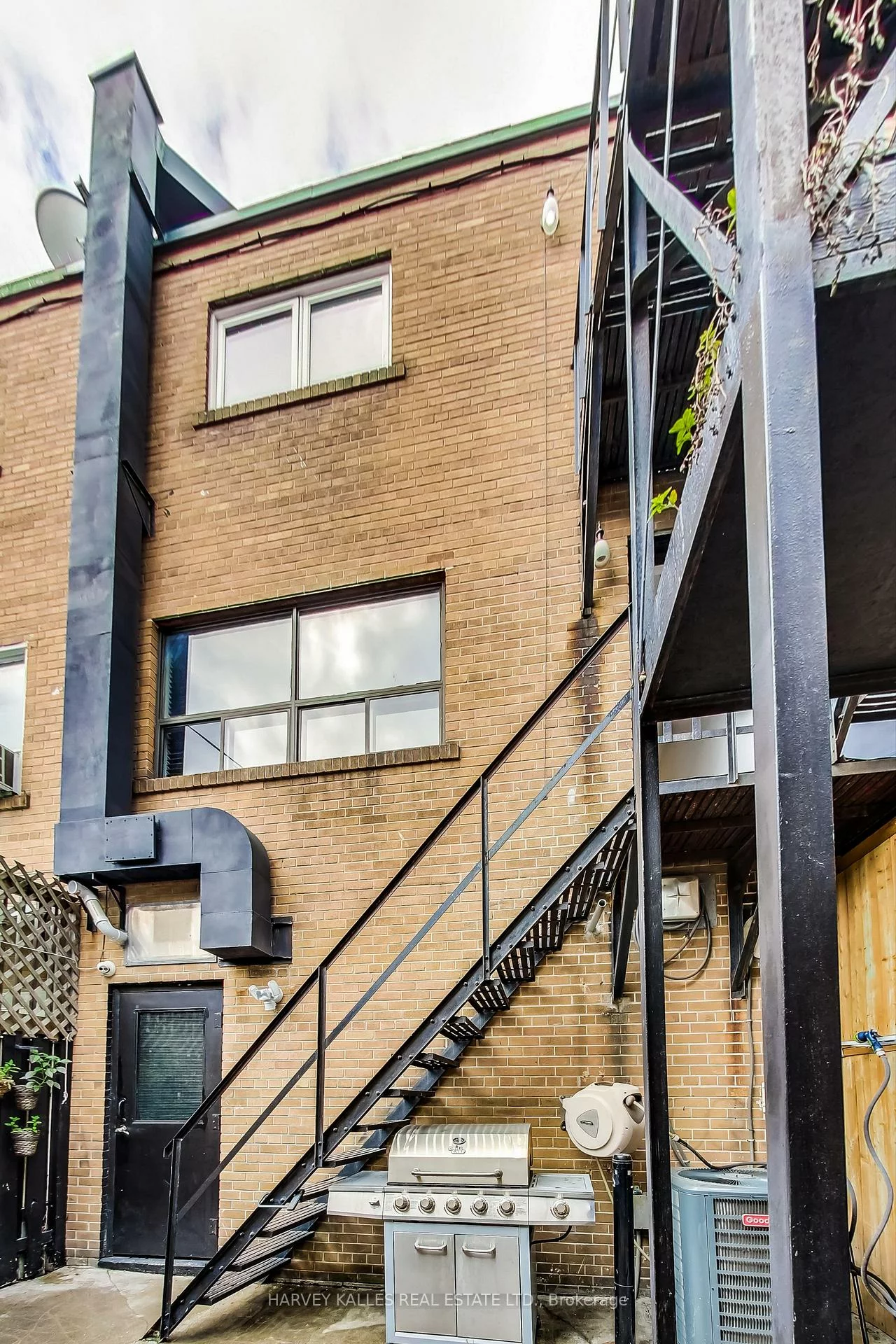 395, Keele, Junction Area, Toronto