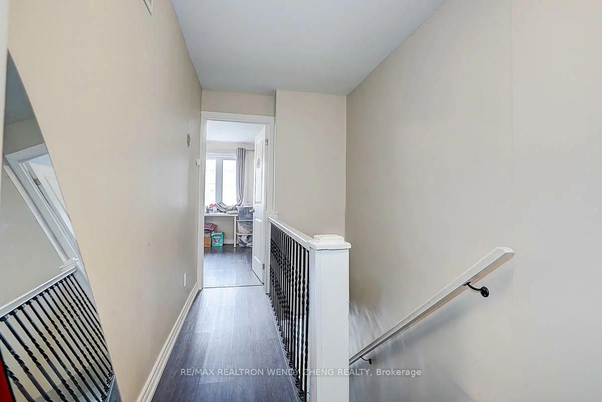 1015, Weston, Weston, Toronto