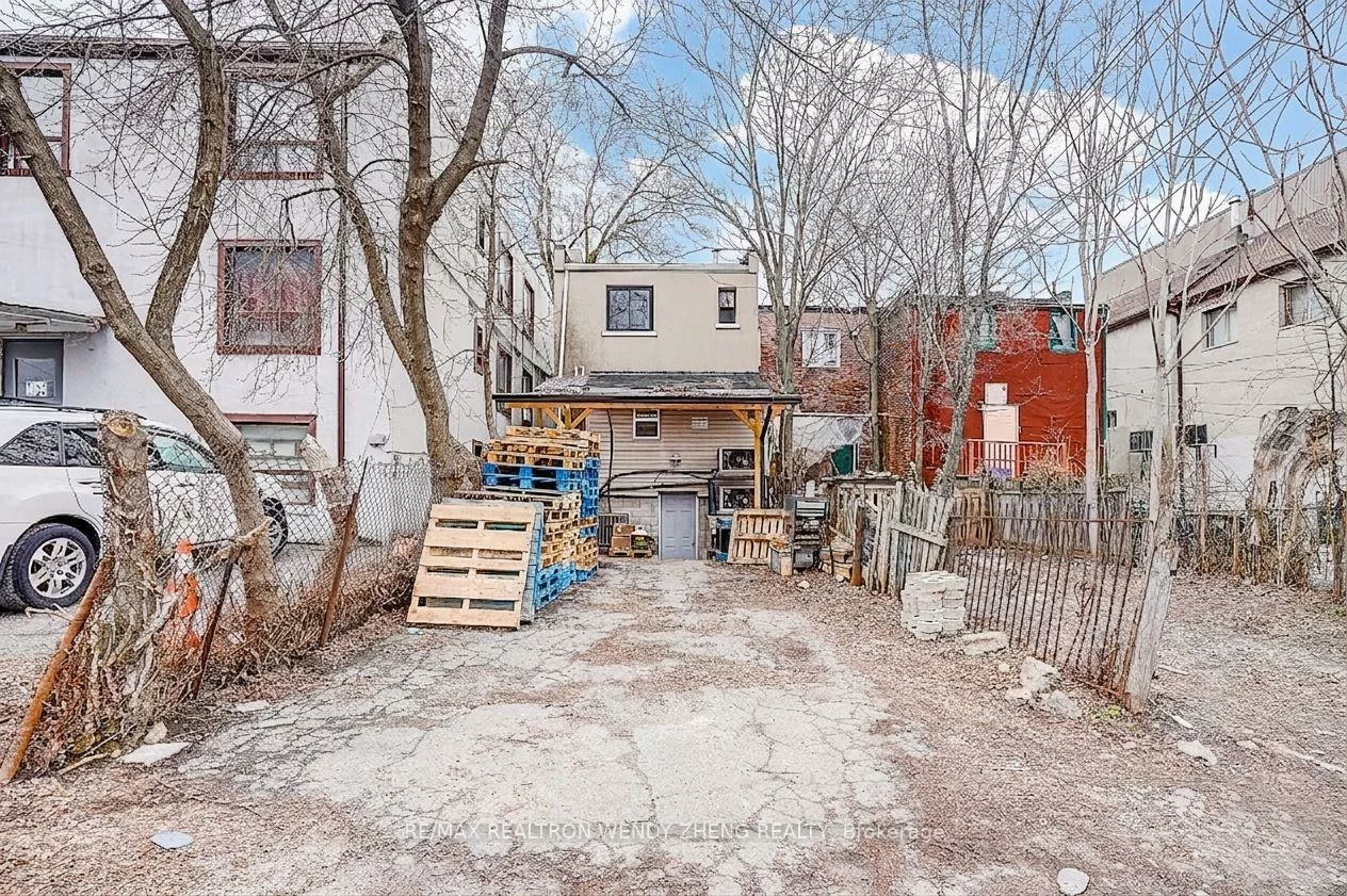 1015, Weston, Weston, Toronto