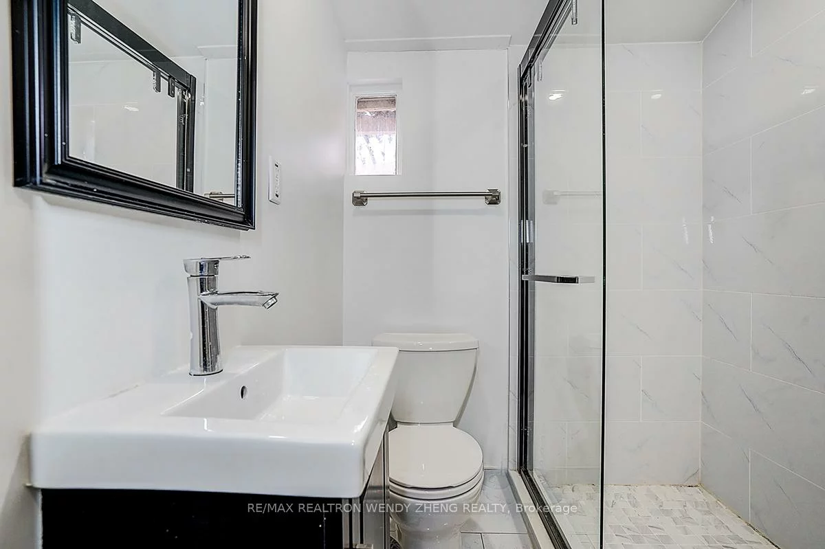 1015, Weston, Weston, Toronto