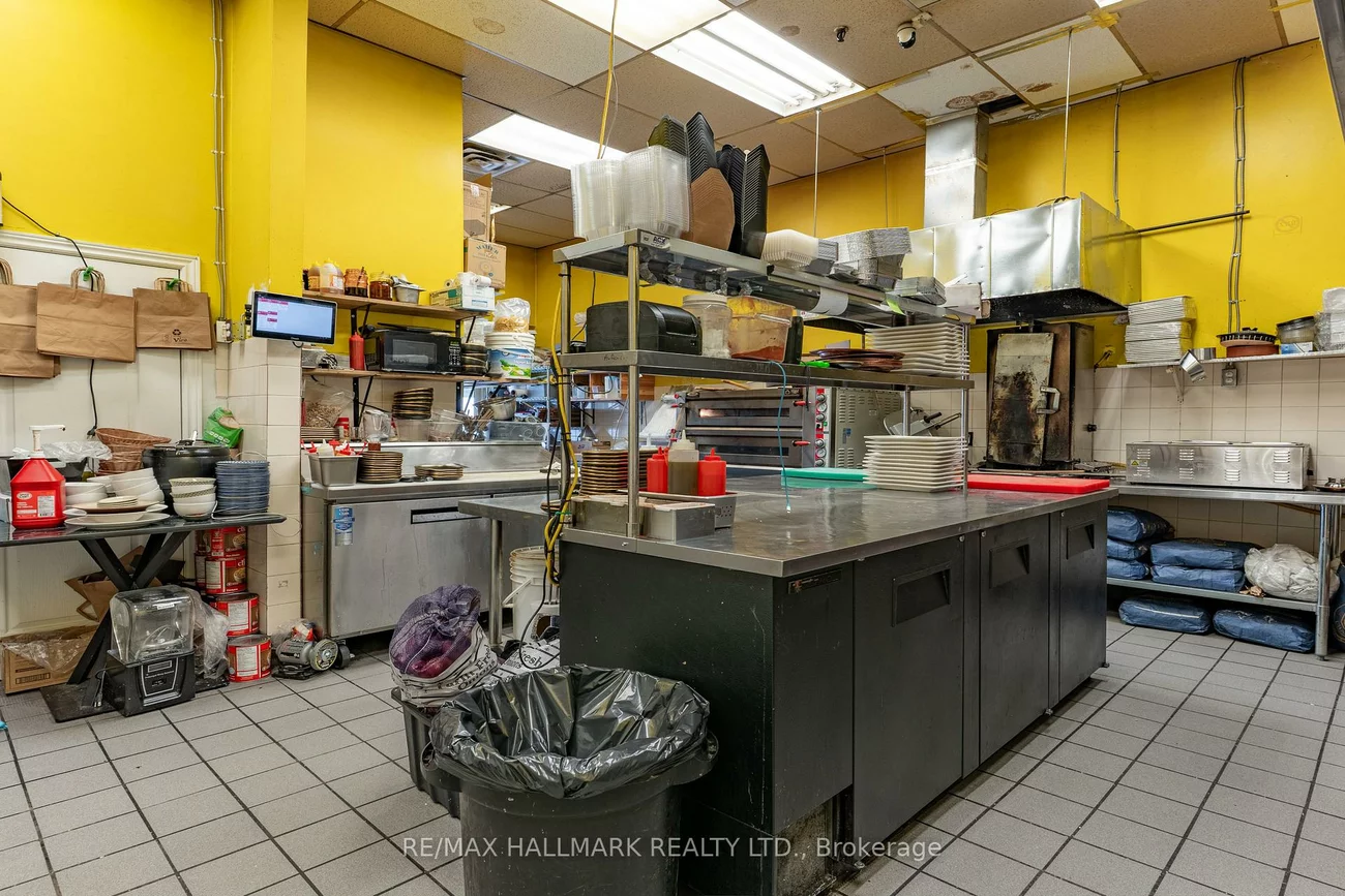 1027, Finch, York University Heights, Toronto
