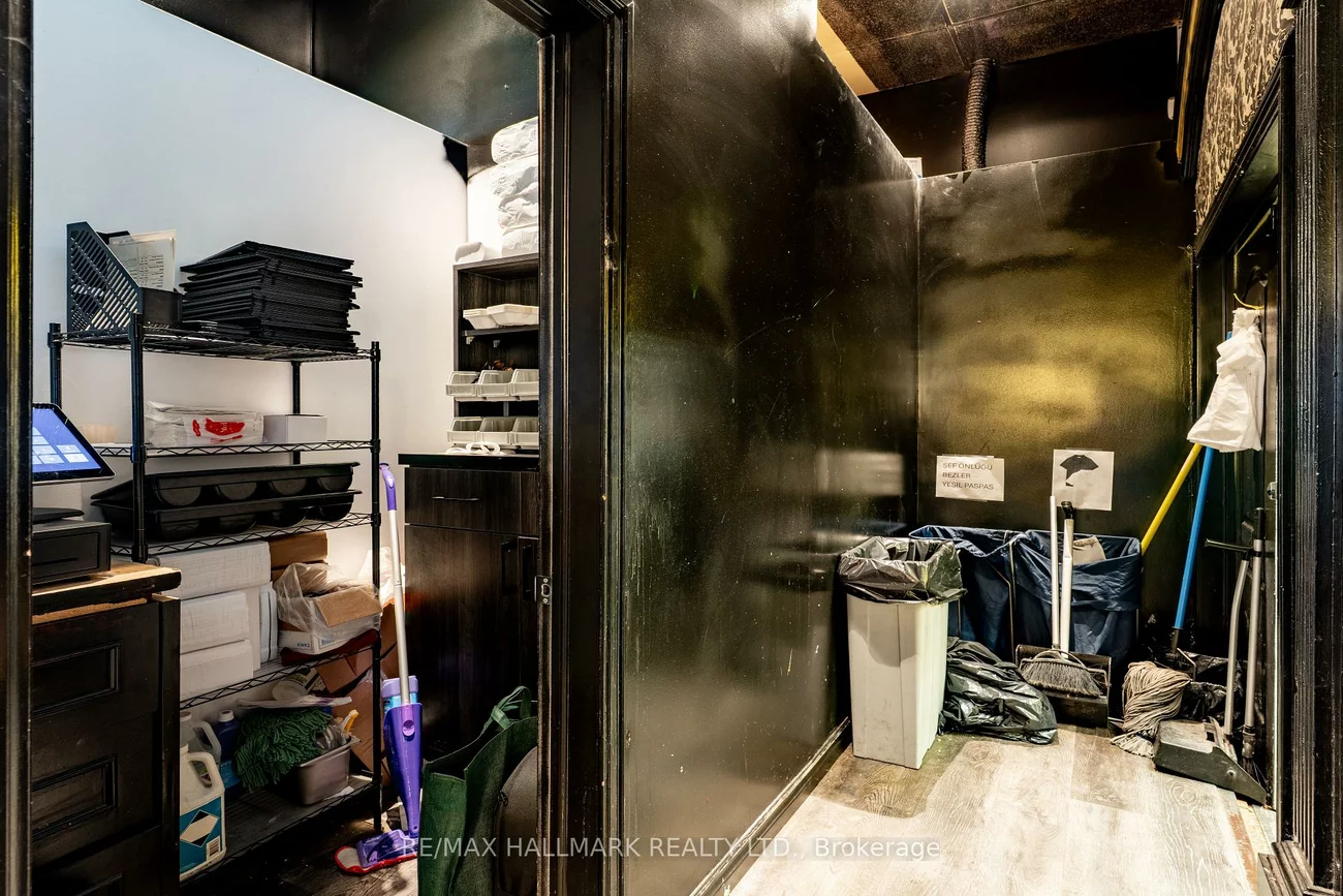 1027, Finch, York University Heights, Toronto