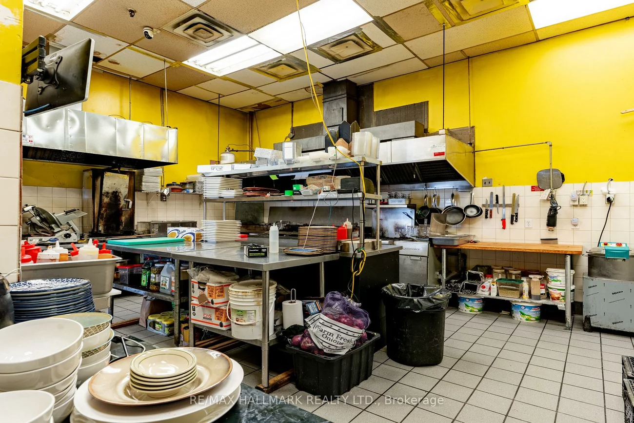 1027, Finch, York University Heights, Toronto