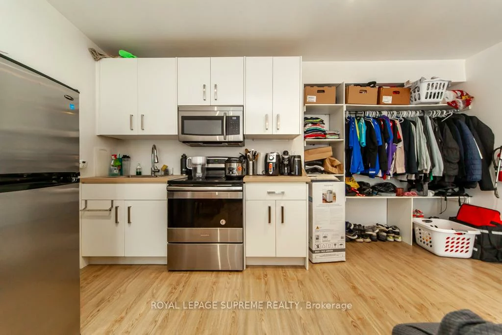 529, Rogers, Keelesdale-Eglinton West, Toronto