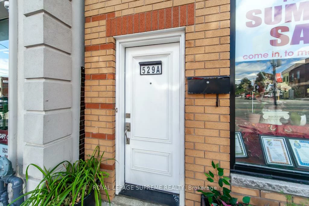 529, Rogers, Keelesdale-Eglinton West, Toronto