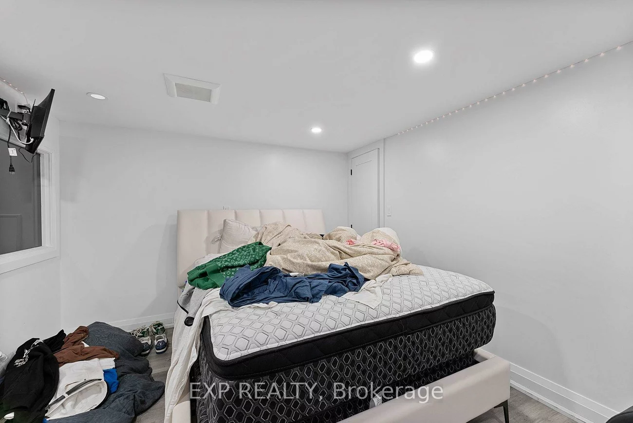 514A, Evans, Alderwood, Toronto