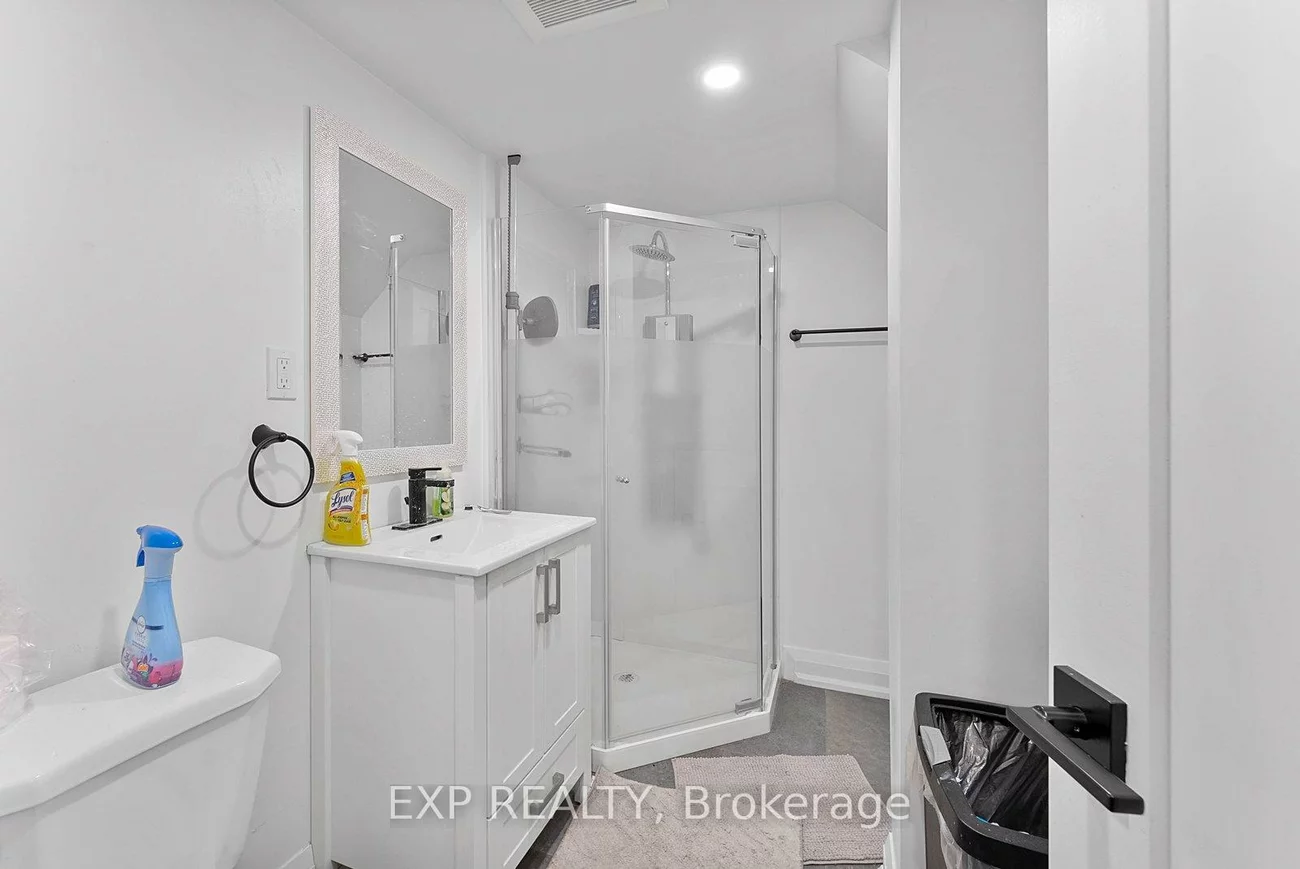514A, Evans, Alderwood, Toronto