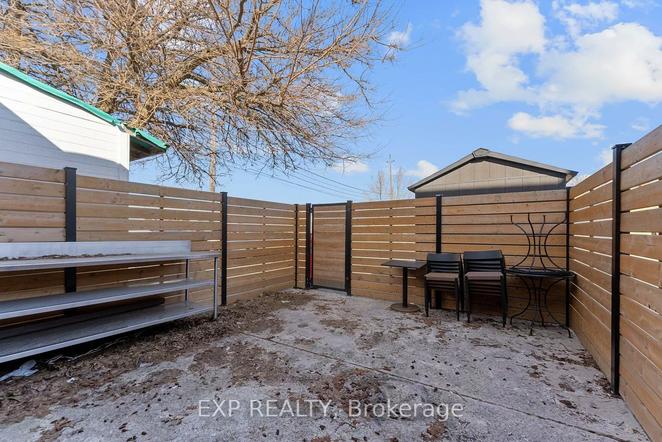514A, Evans, Alderwood, Toronto