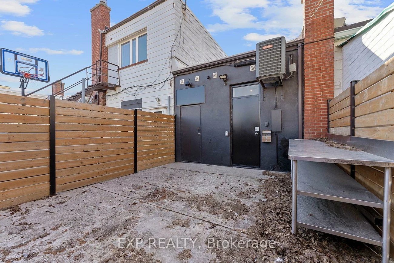 514A, Evans, Alderwood, Toronto