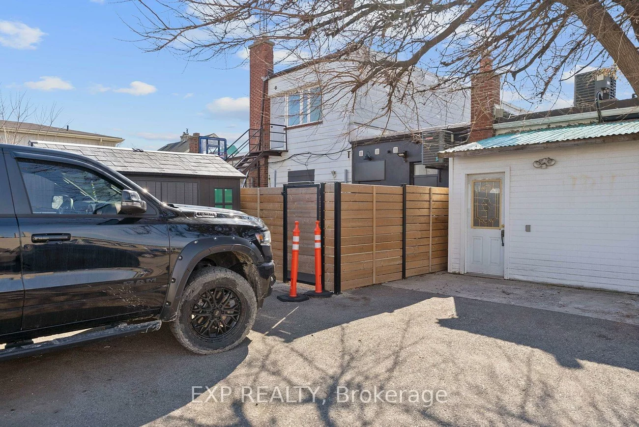 514A, Evans, Alderwood, Toronto
