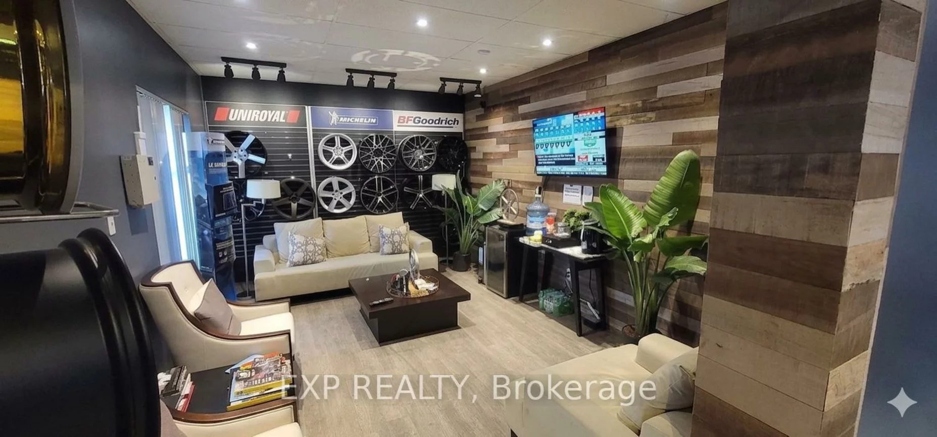 45, Brisbane, York University Heights, Toronto