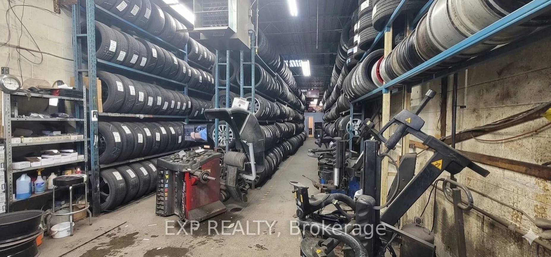 45, Brisbane, York University Heights, Toronto