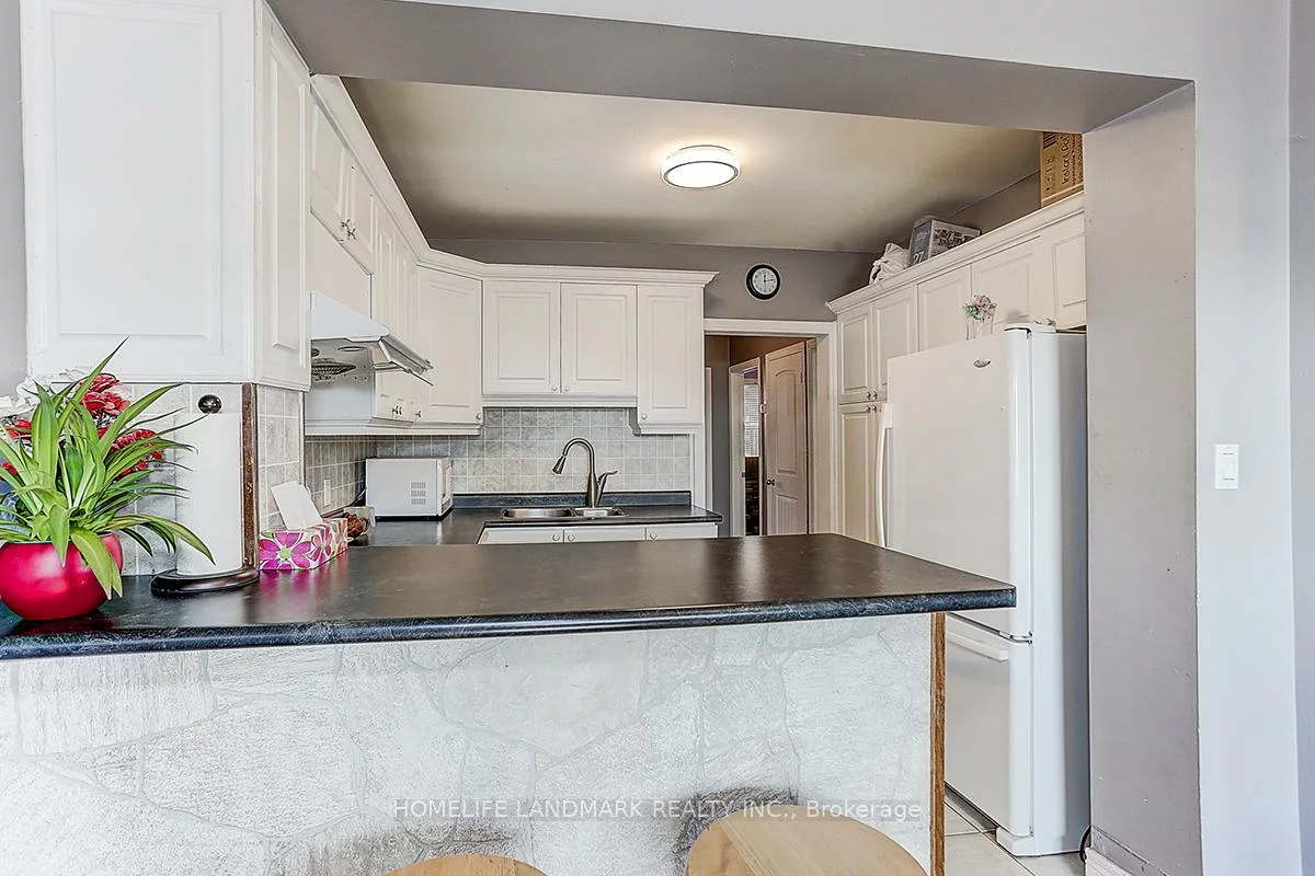 1281, Davenport, Dovercourt-Wallace Emerson-Junction, Toronto