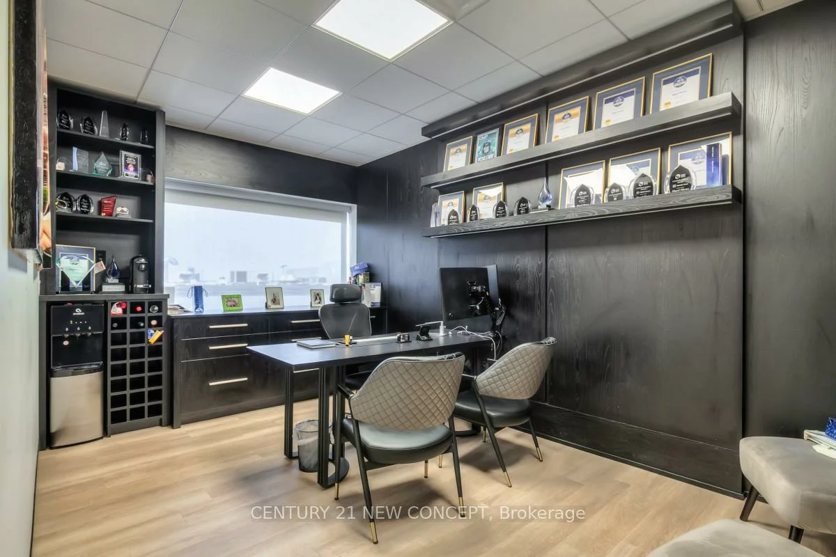 4250, Weston, Humber Summit, Toronto