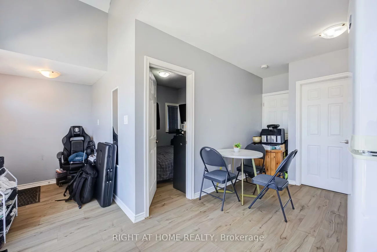 519, Rogers, Keelesdale-Eglinton West, Toronto