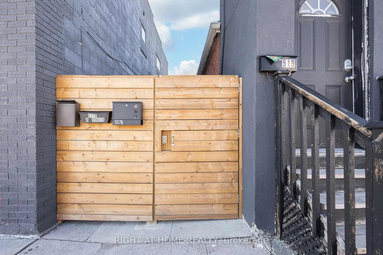519, Rogers, Keelesdale-Eglinton West, Toronto