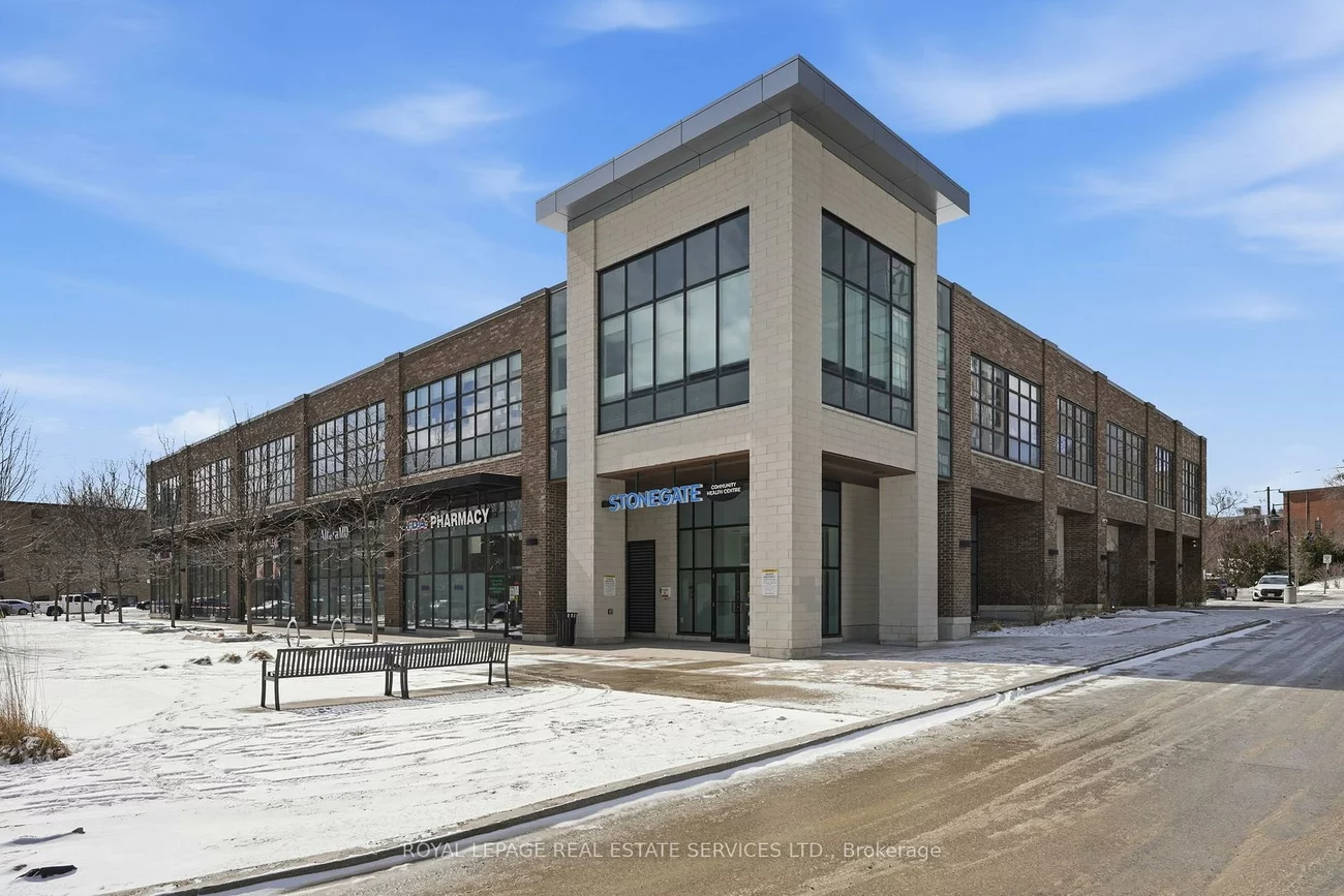 10, Neighbourhood, Stonegate-Queensway, Toronto