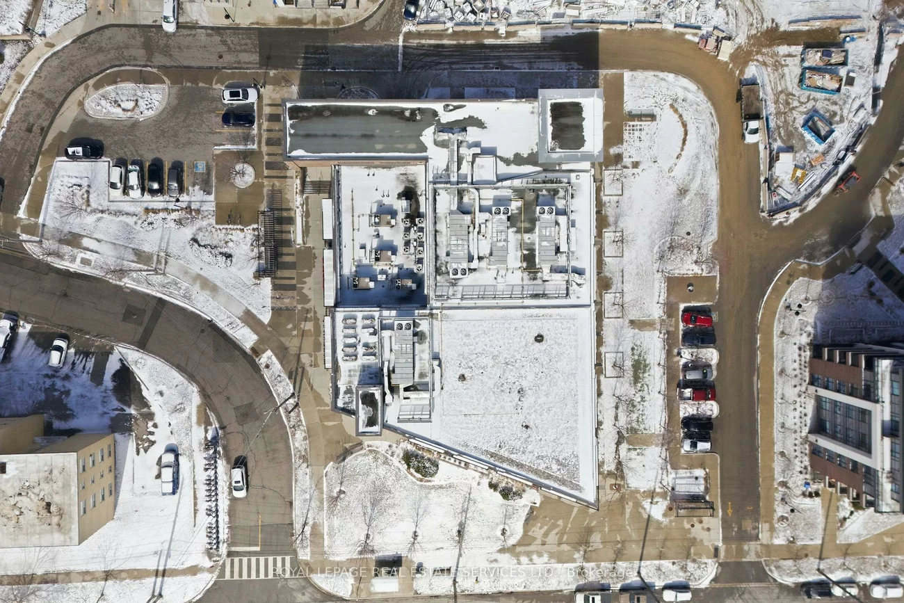 10, Neighbourhood, Stonegate-Queensway, Toronto