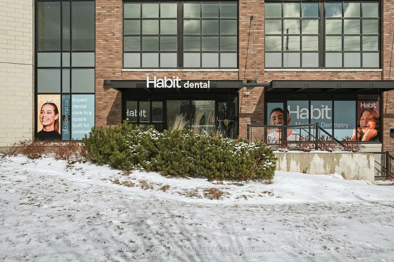 10, Neighbourhood, Stonegate-Queensway, Toronto