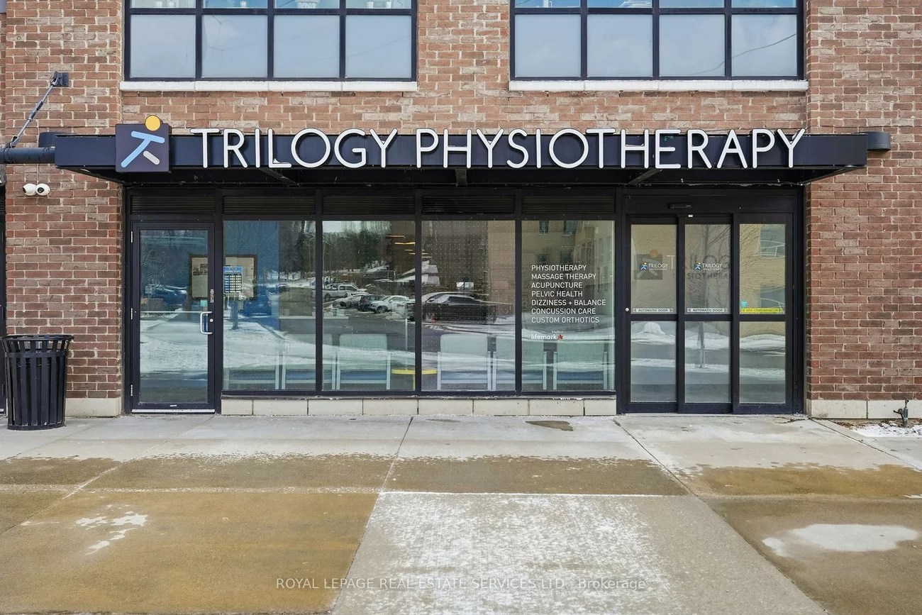 10, Neighbourhood, Stonegate-Queensway, Toronto