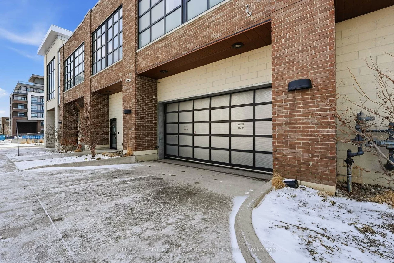 10, Neighbourhood, Stonegate-Queensway, Toronto