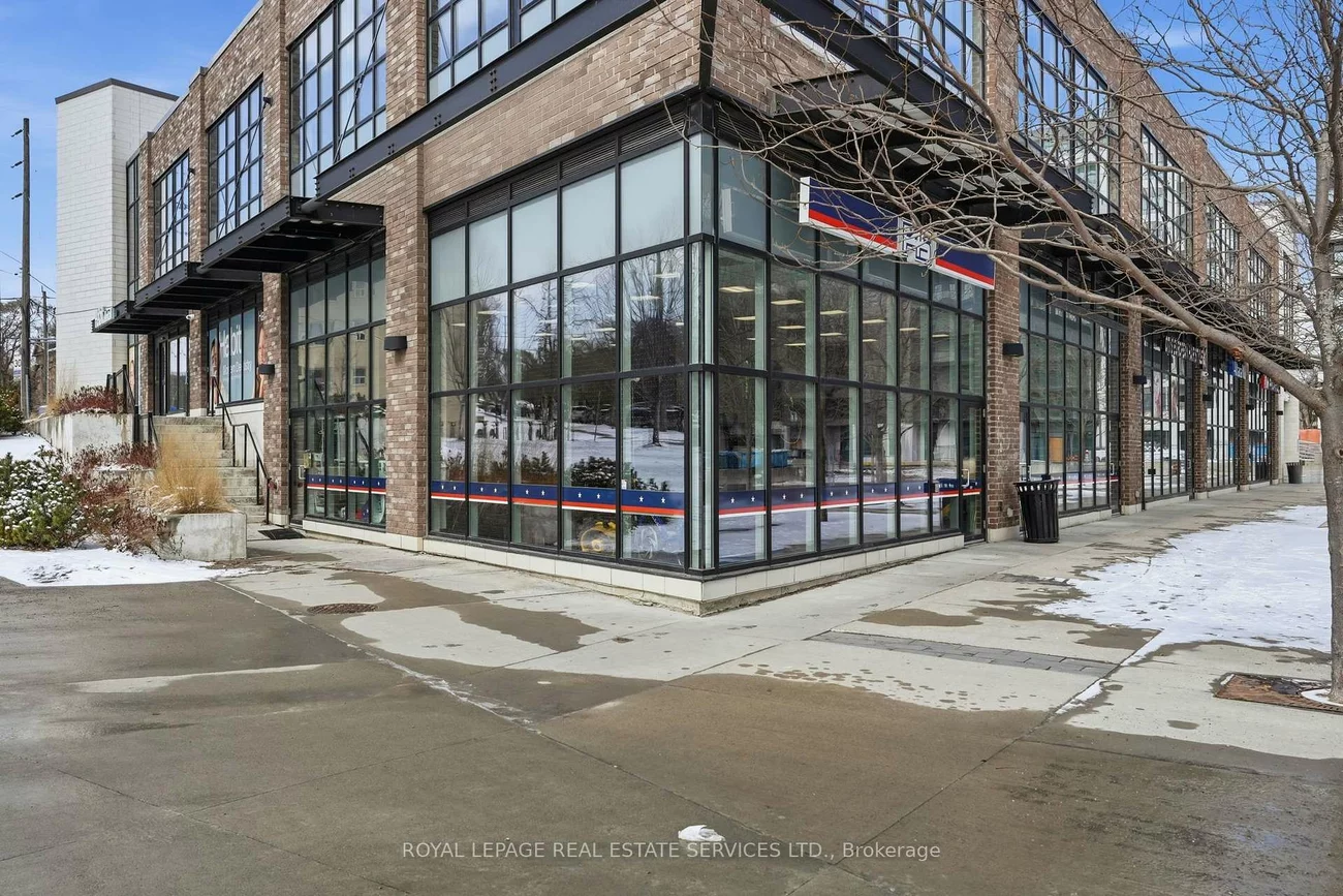 10, Neighbourhood, Stonegate-Queensway, Toronto