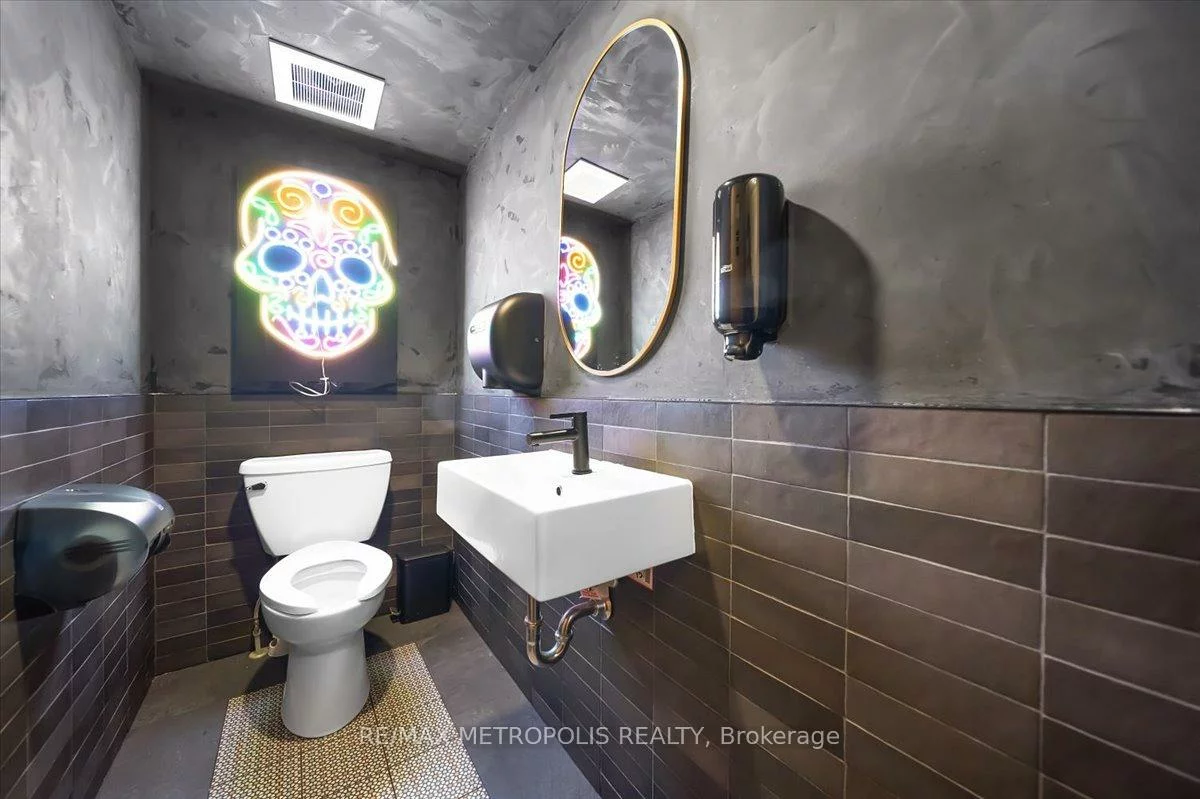 1226, King, South Parkdale, Toronto