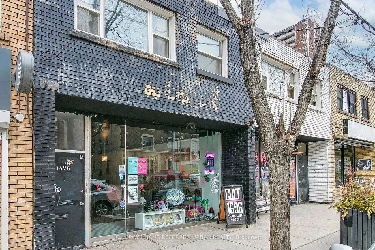 1696, Queen, Roncesvalles, Toronto