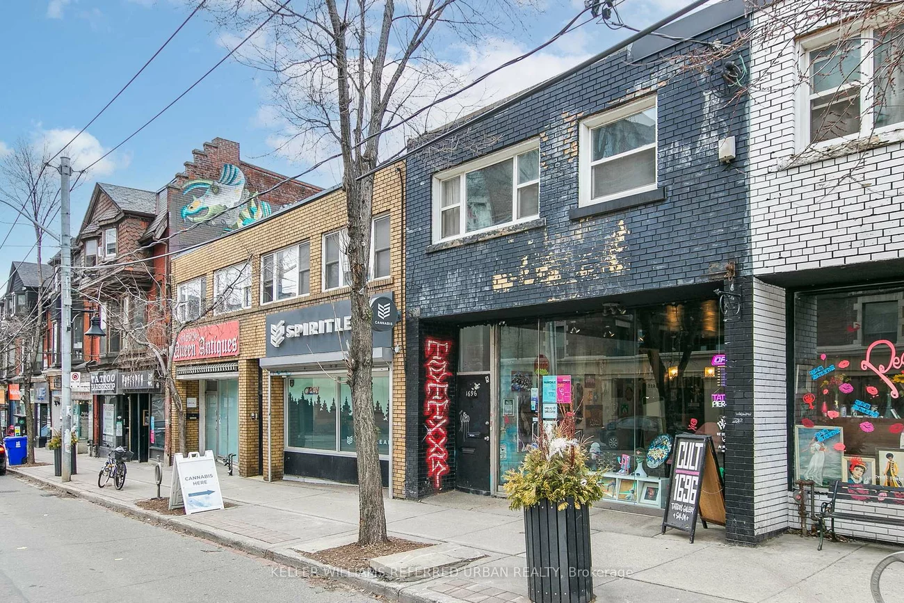 1696, Queen, Roncesvalles, Toronto