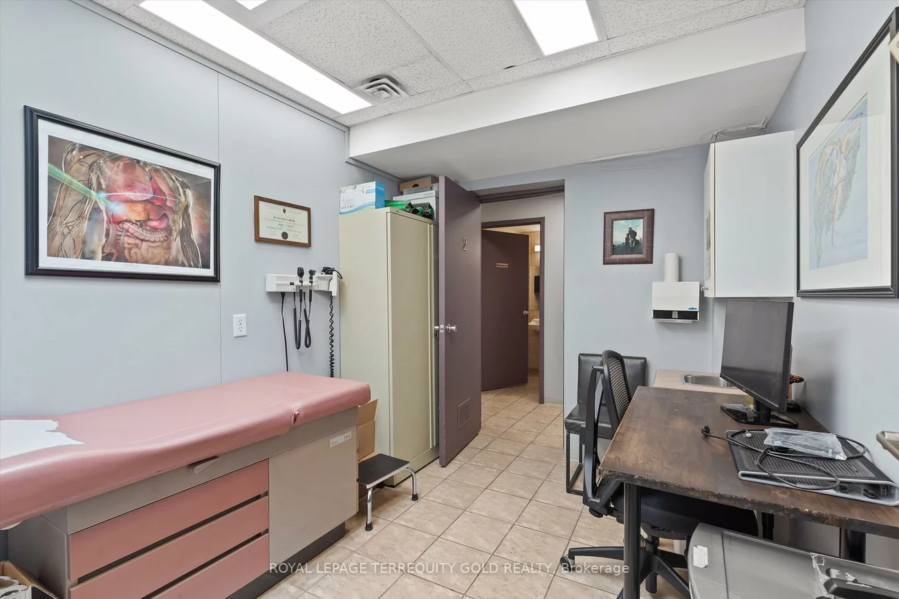 1662 & 1664, Dufferin, Corso Italia-Davenport, Toronto