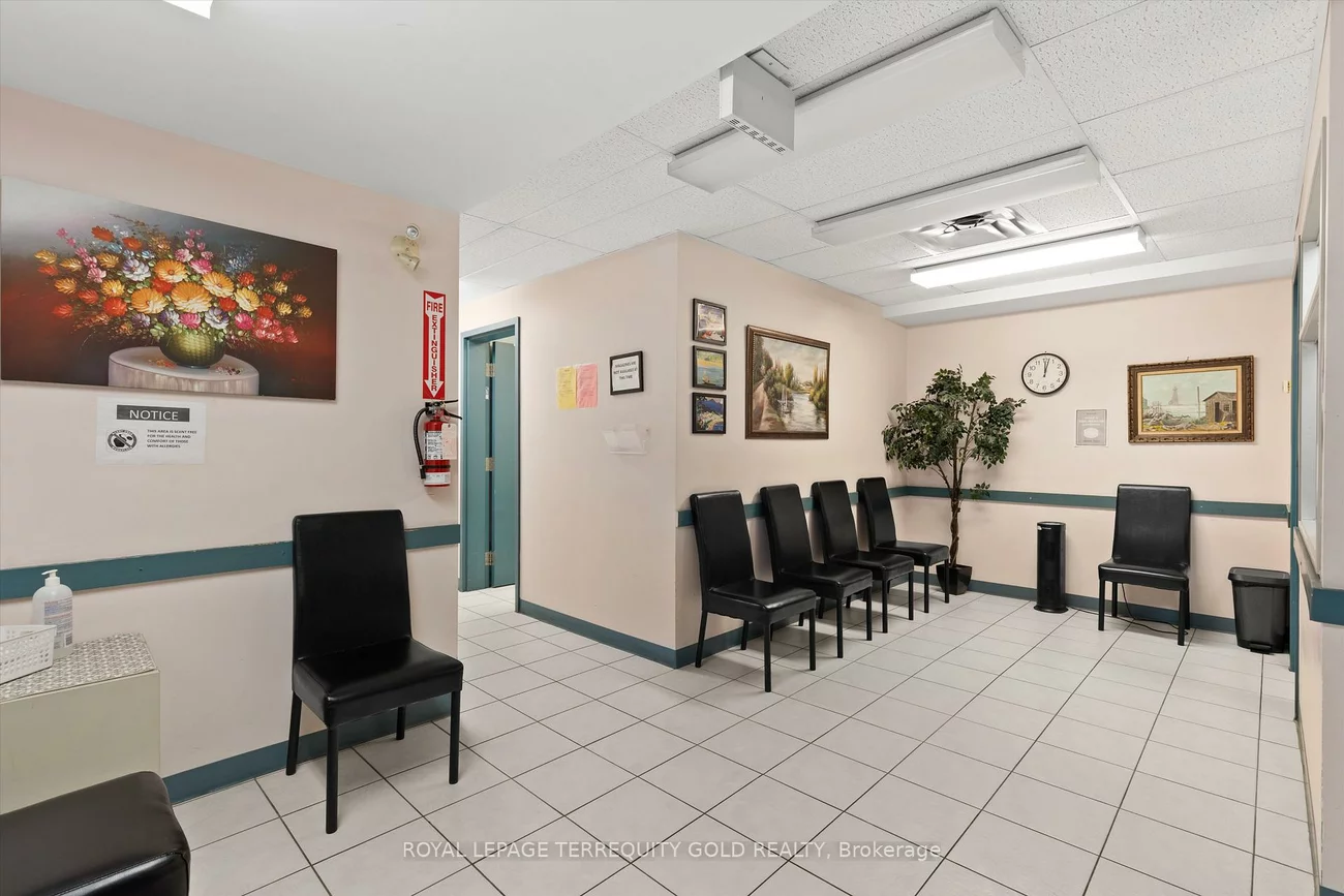 1662 & 1664, Dufferin, Corso Italia-Davenport, Toronto