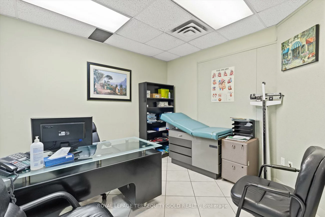 1662 & 1664, Dufferin, Corso Italia-Davenport, Toronto