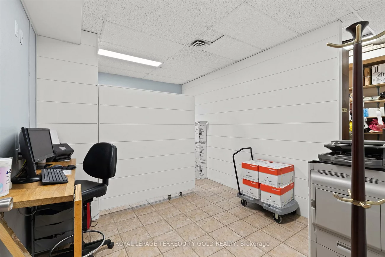 1662 & 1664, Dufferin, Corso Italia-Davenport, Toronto