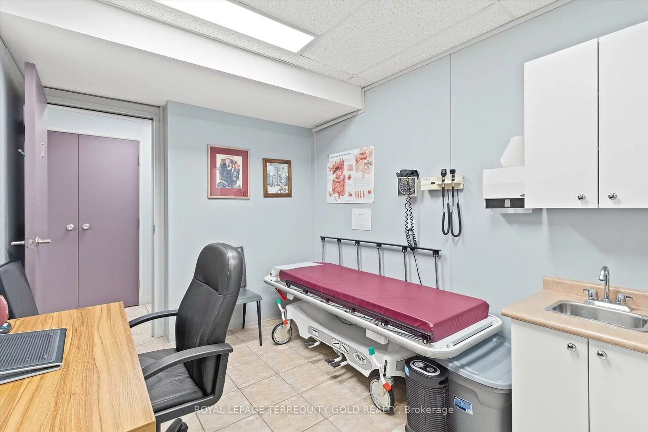 1662 & 1664, Dufferin, Corso Italia-Davenport, Toronto